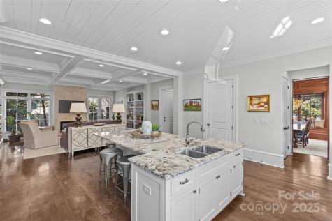 303 Hillside Avenue Charlotte NC 28209