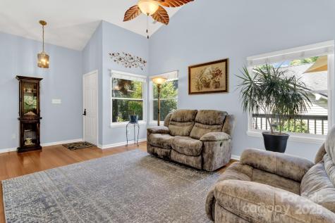 302 Oak Place Asheville NC 28803