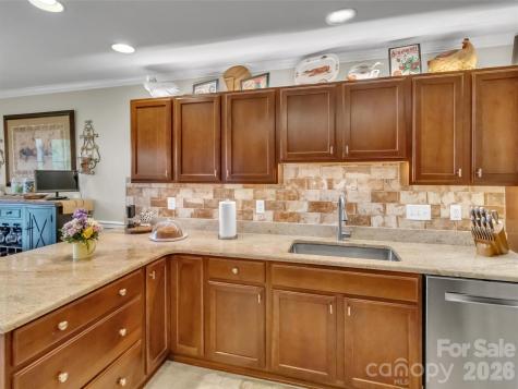 49 Kenai Trail Waynesville NC 28786
