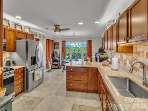 49 Kenai Trail Waynesville NC 28786