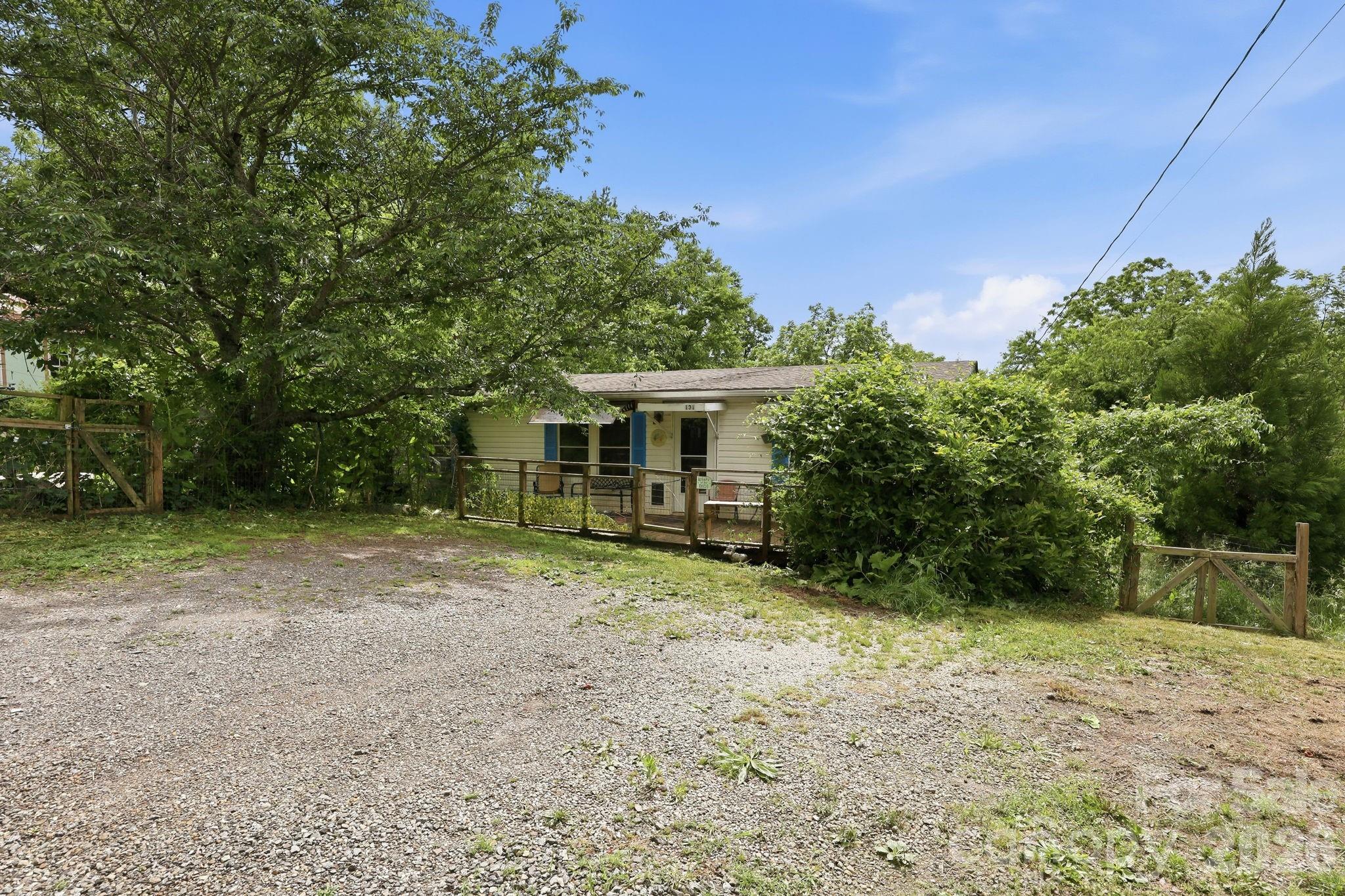 131 Vinewood Circle Asheville NC 28806