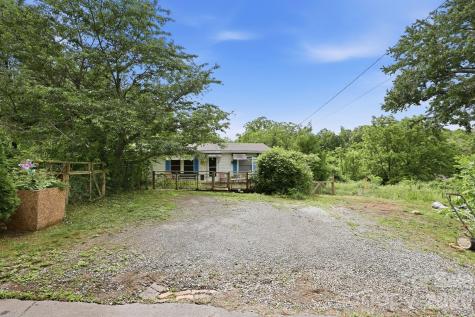 131 Vinewood Circle Asheville NC 28806