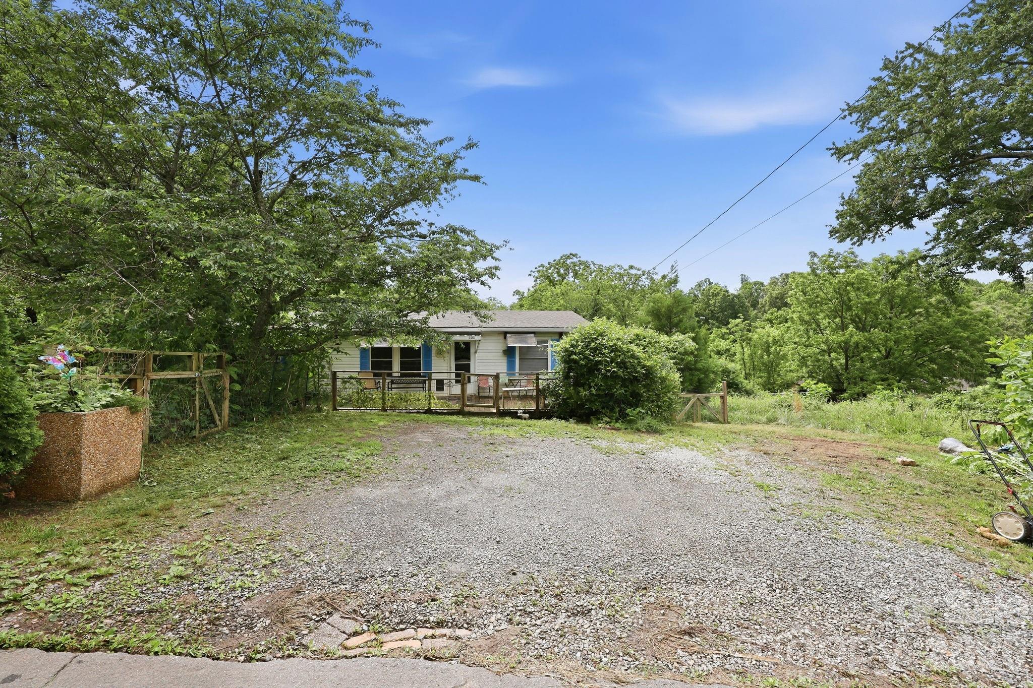 131 Vinewood Circle Asheville NC 28806