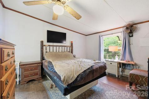 131 Vinewood Circle Asheville NC 28806