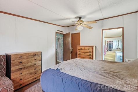 131 Vinewood Circle Asheville NC 28806