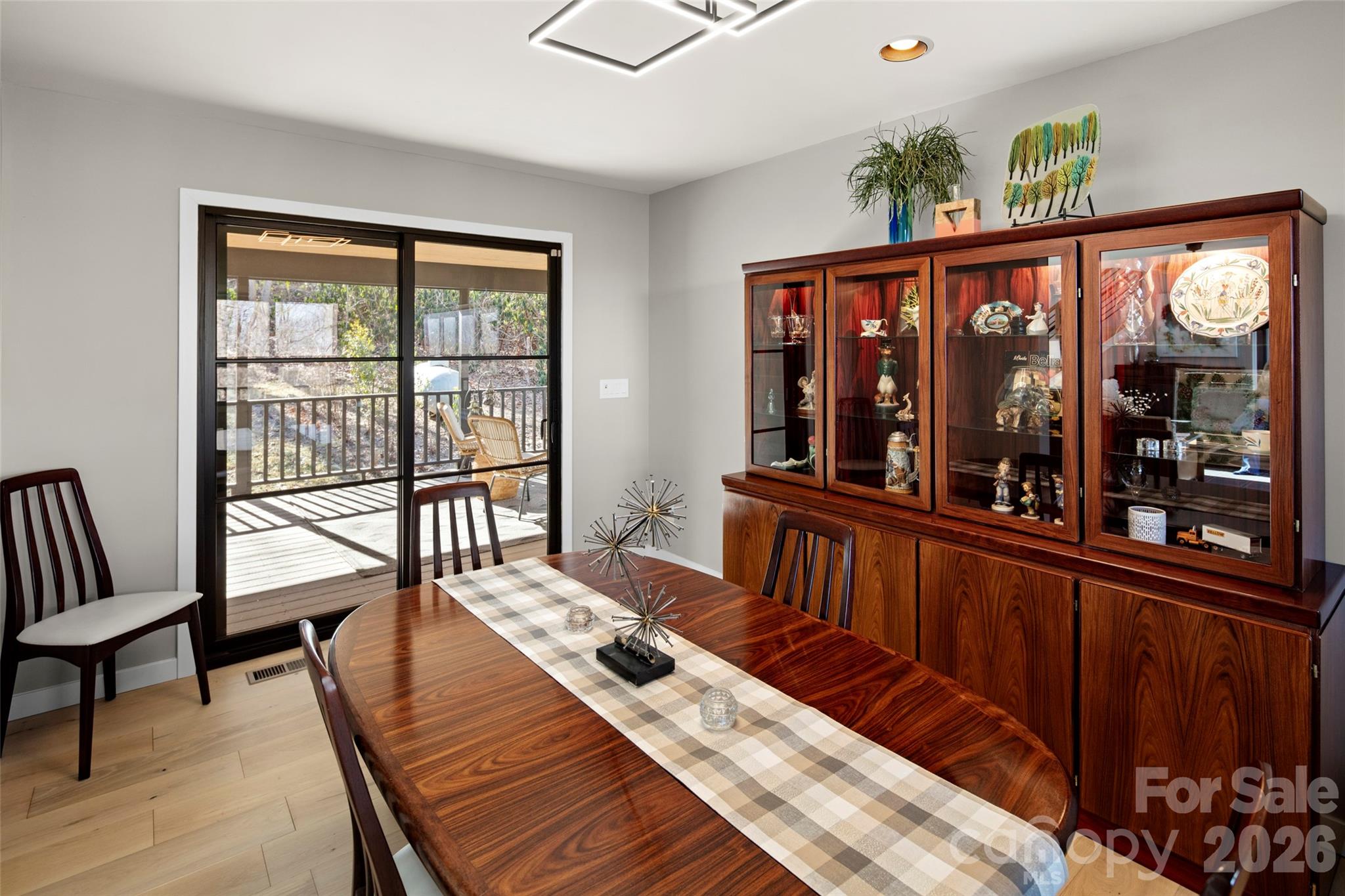 1202 Davis Mountain Road Hendersonville NC 28739