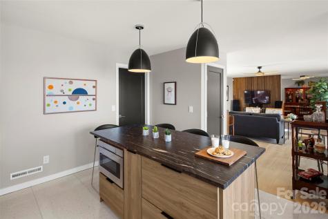 1202 Davis Mountain Road Hendersonville NC 28739