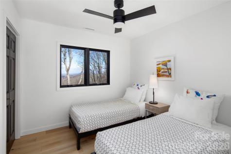 1202 Davis Mountain Road Hendersonville NC 28739