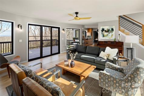 1202 Davis Mountain Road Hendersonville NC 28739