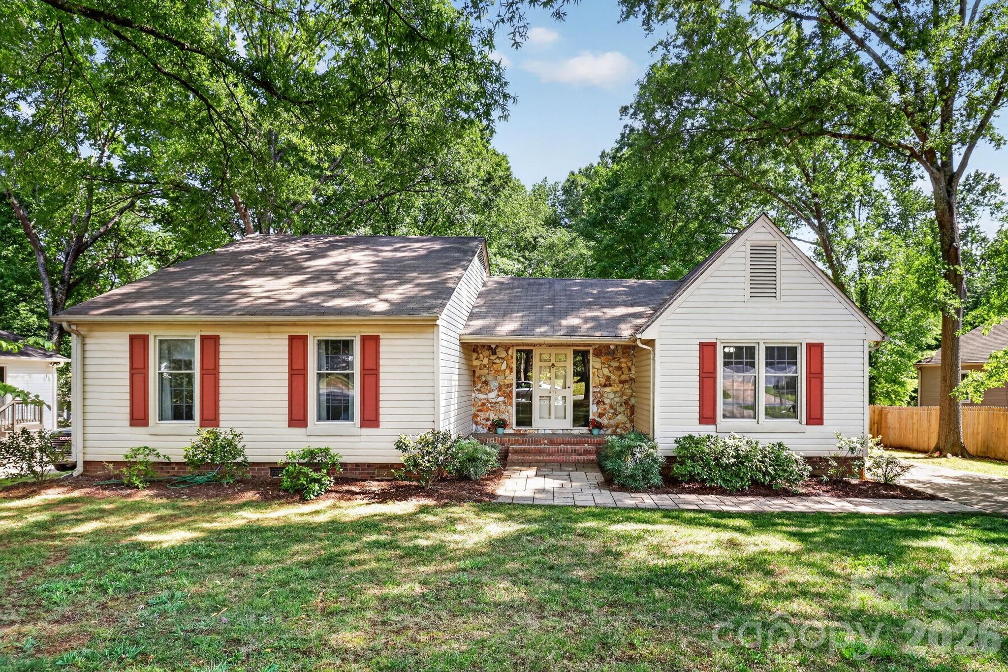 6111 Patrick Place Charlotte NC 28210