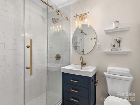 8 Bevlyn Drive Asheville NC 28803