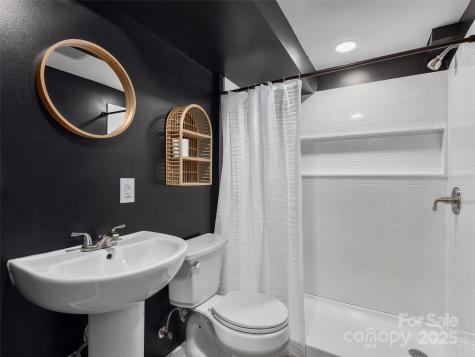 8 Bevlyn Drive Asheville NC 28803