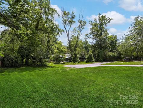 8 Bevlyn Drive Asheville NC 28803