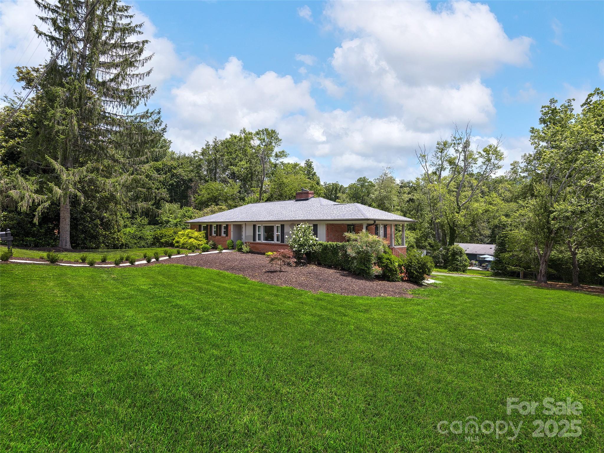 8 Bevlyn Drive Asheville NC 28803