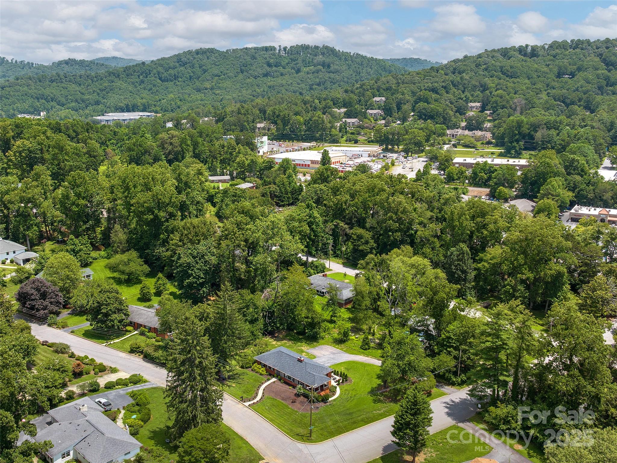 8 Bevlyn Drive Asheville NC 28803