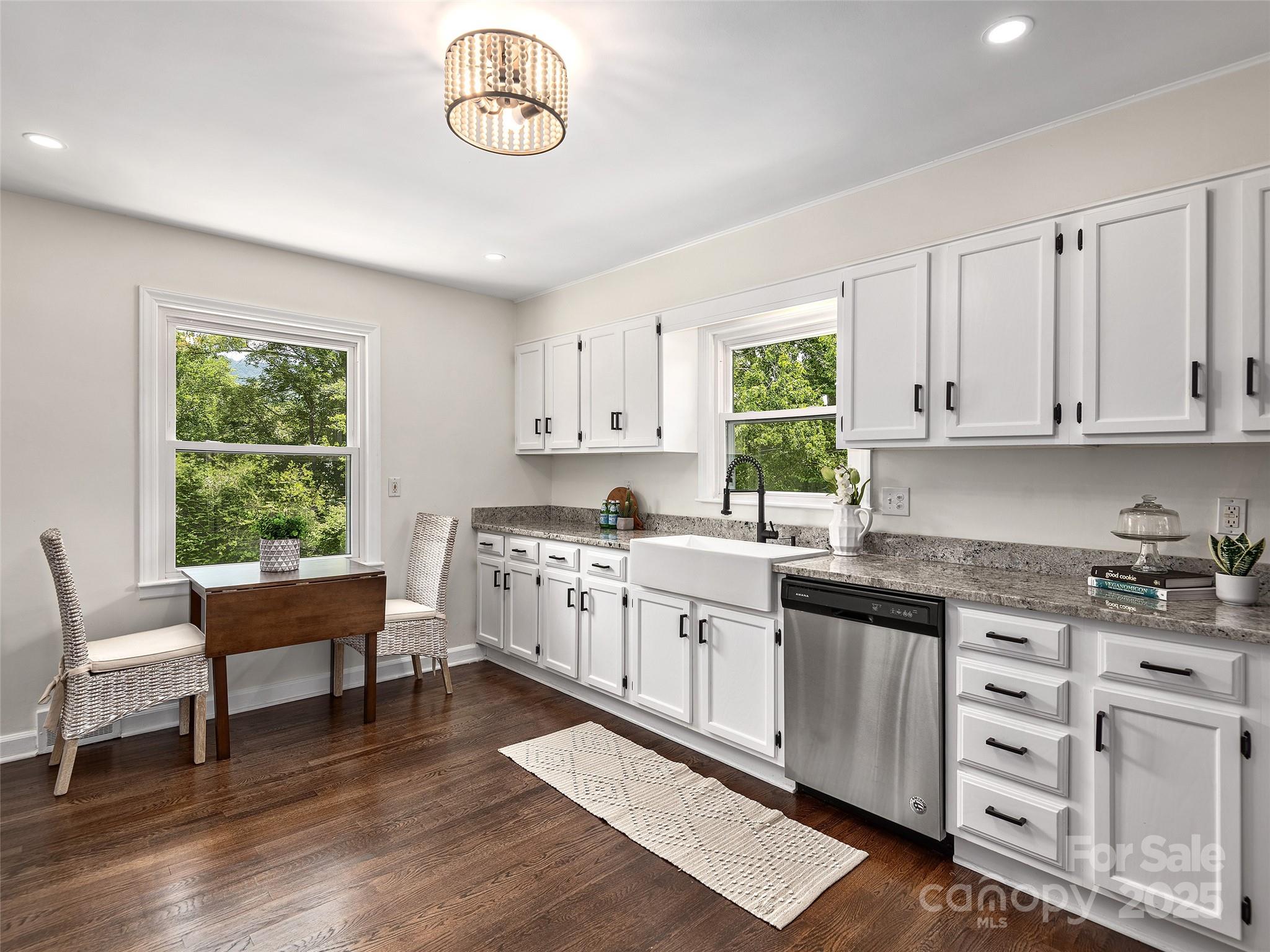 8 Bevlyn Drive Asheville NC 28803