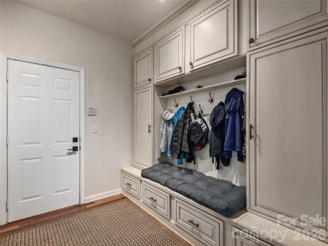 335 Red Fox Circle Asheville NC 28803