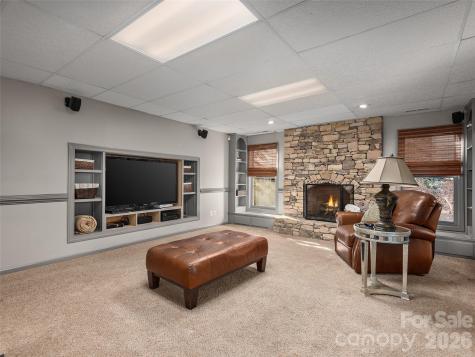 335 Red Fox Circle Asheville NC 28803