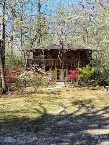 667 Pinewood Knoll Drive Hendersonville NC 28739