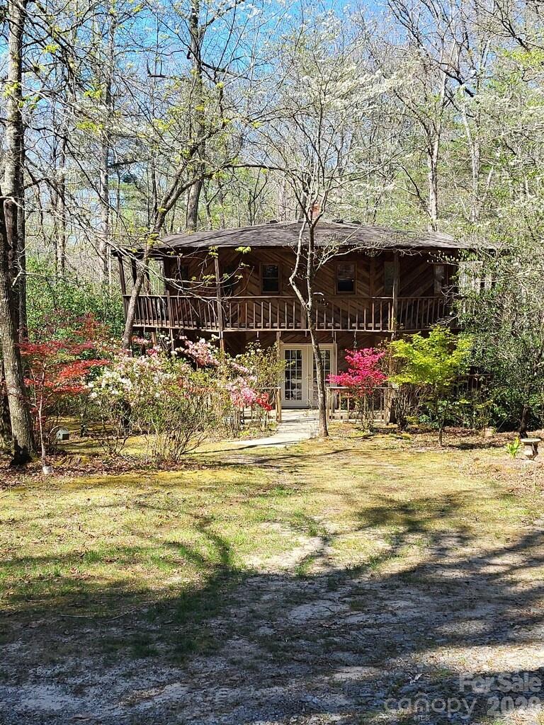 667 Pinewood Knoll Drive Hendersonville NC 28739