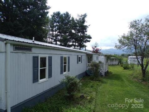 71 Flat Creek Road Waynesville NC 28785