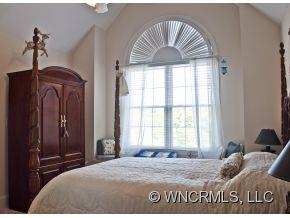 14 Devonshire Drive Weaverville NC 28787
