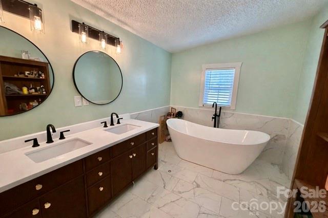 119 Grant Lane Saluda NC 28773