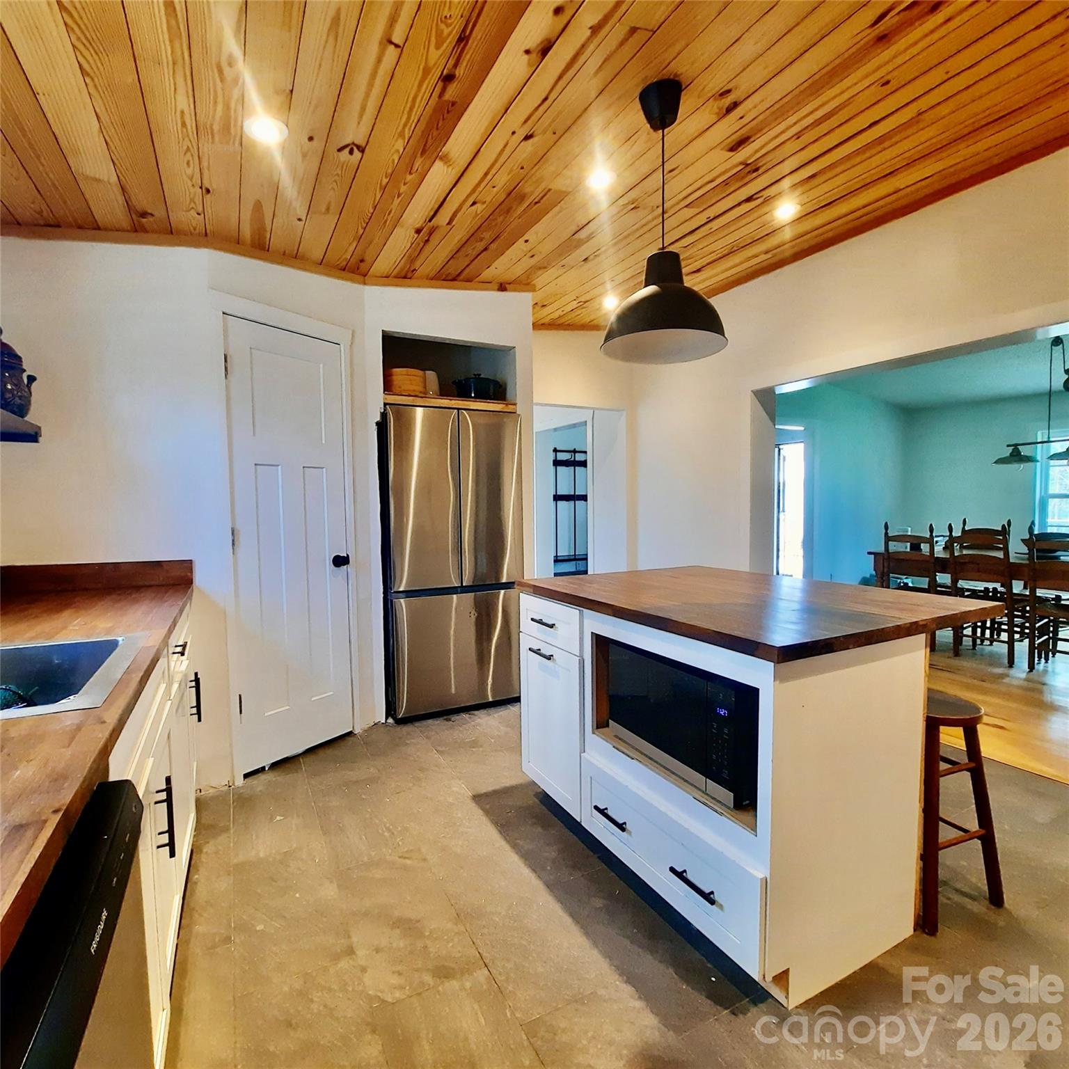 119 Grant Lane Saluda NC 28773