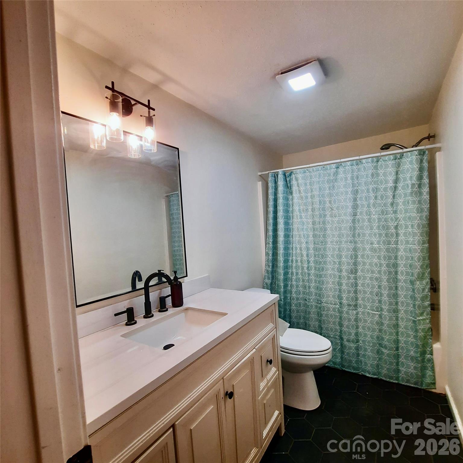 119 Grant Lane Saluda NC 28773