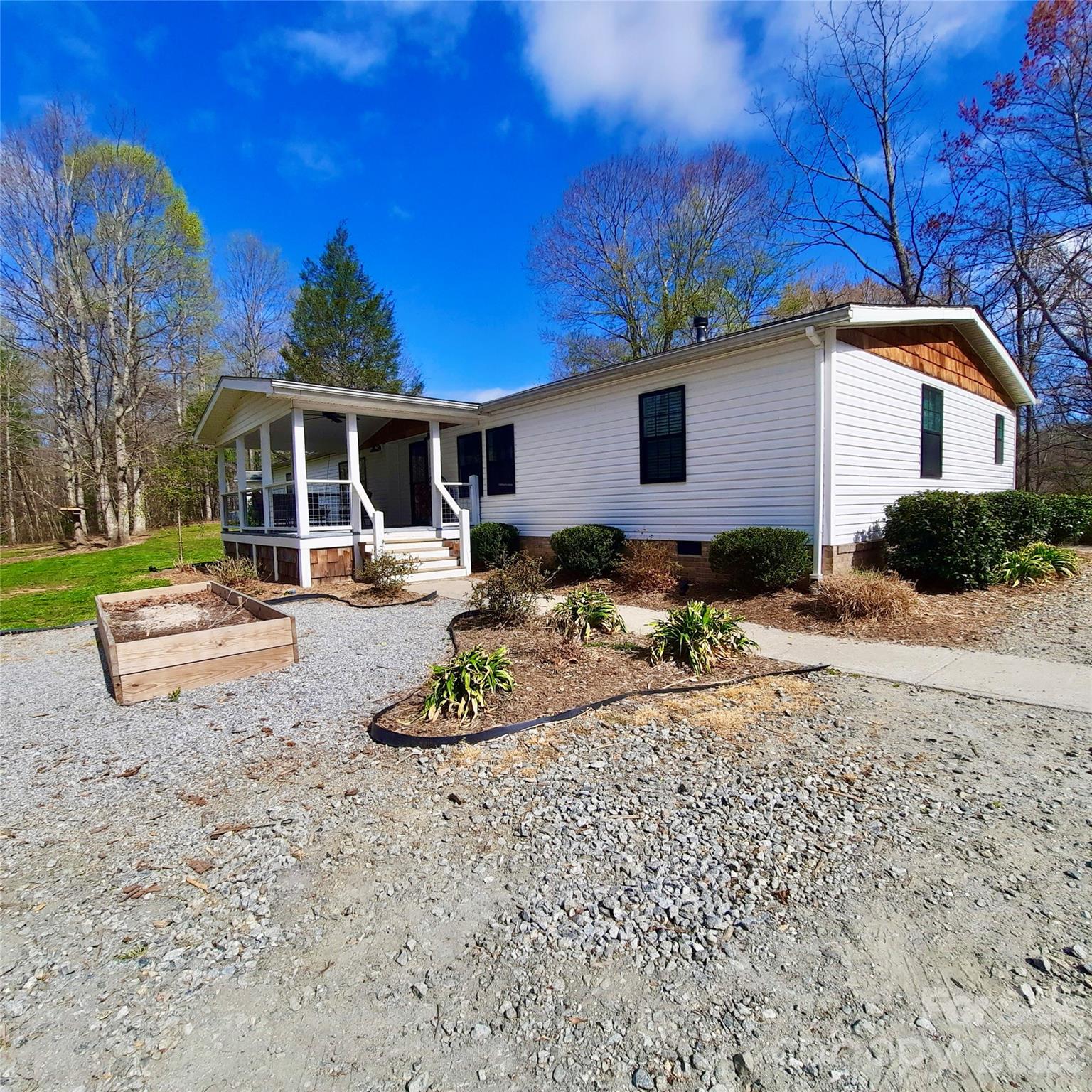 119 Grant Lane Saluda NC 28773
