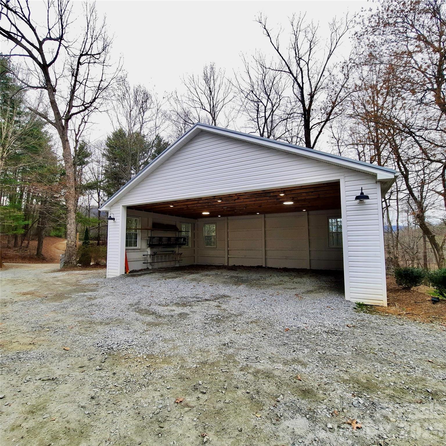 119 Grant Lane Saluda NC 28773