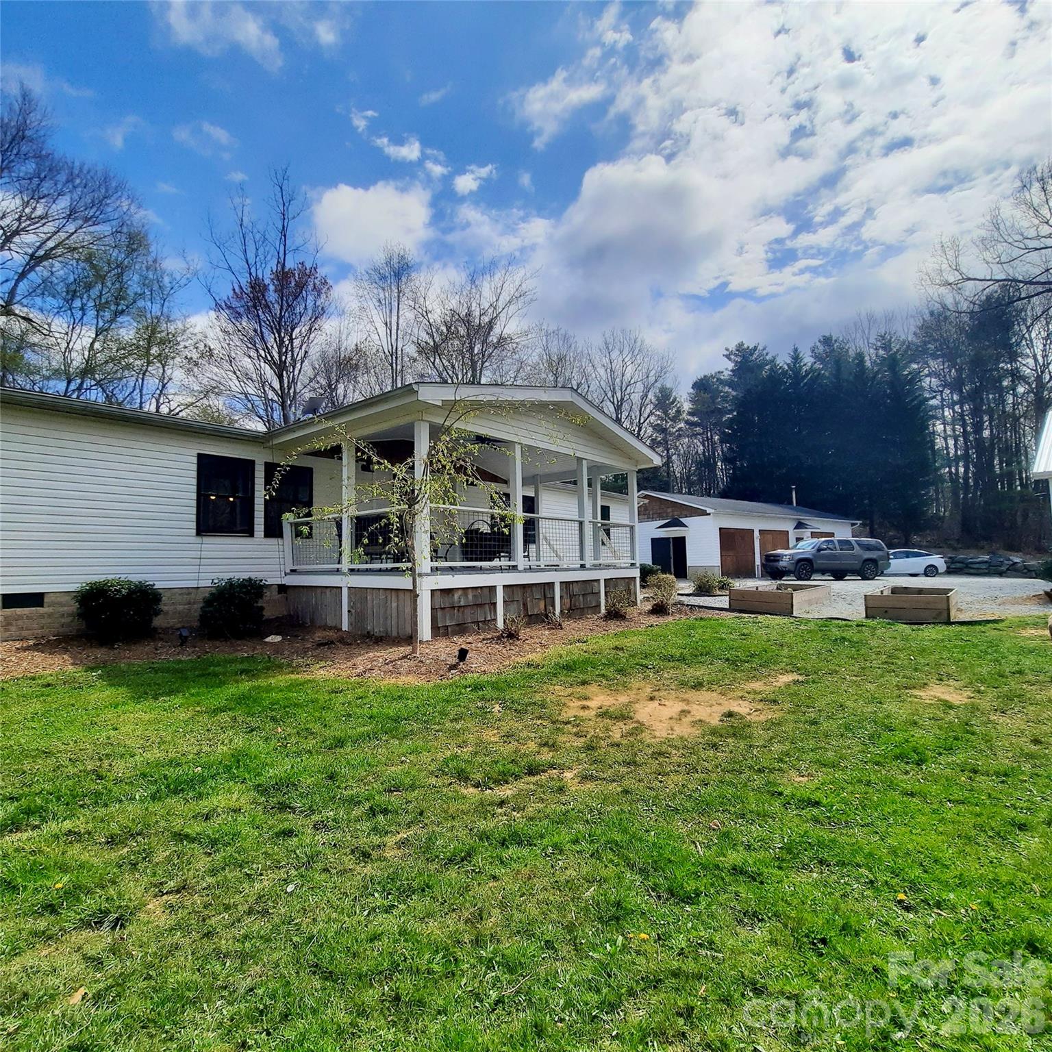 119 Grant Lane Saluda NC 28773