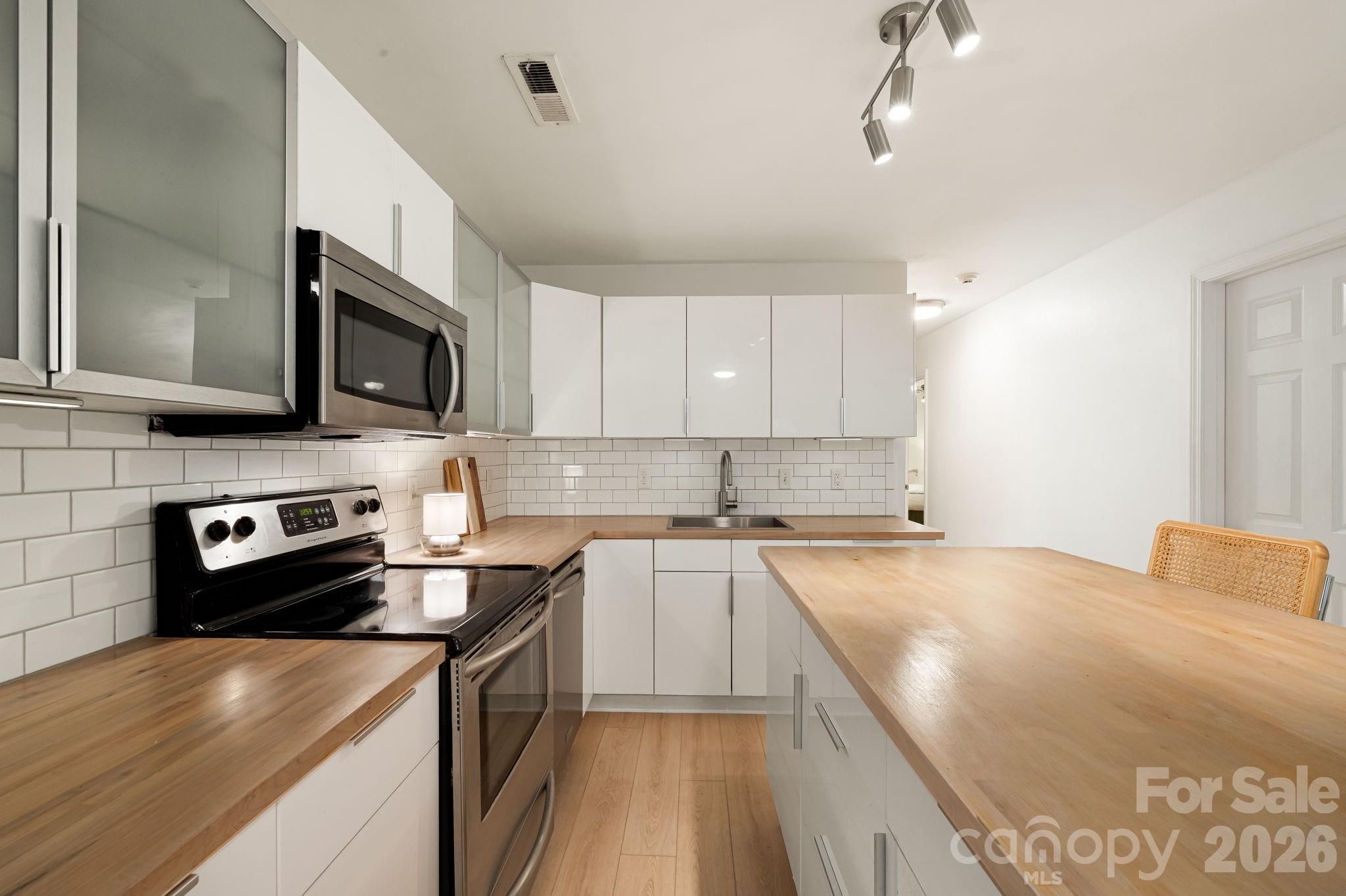 477 Governors View Road Asheville NC 28805