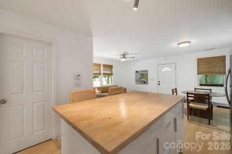 477 Governors View Road Asheville NC 28805