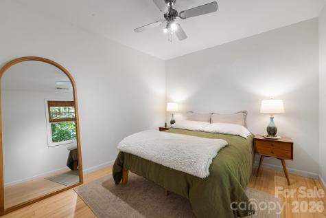 477 Governors View Road Asheville NC 28805