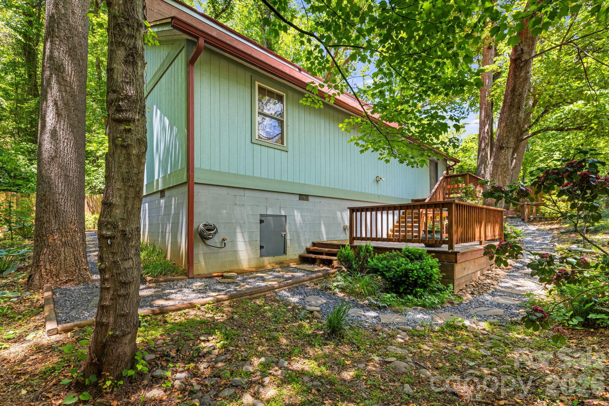 477 Governors View Road Asheville NC 28805