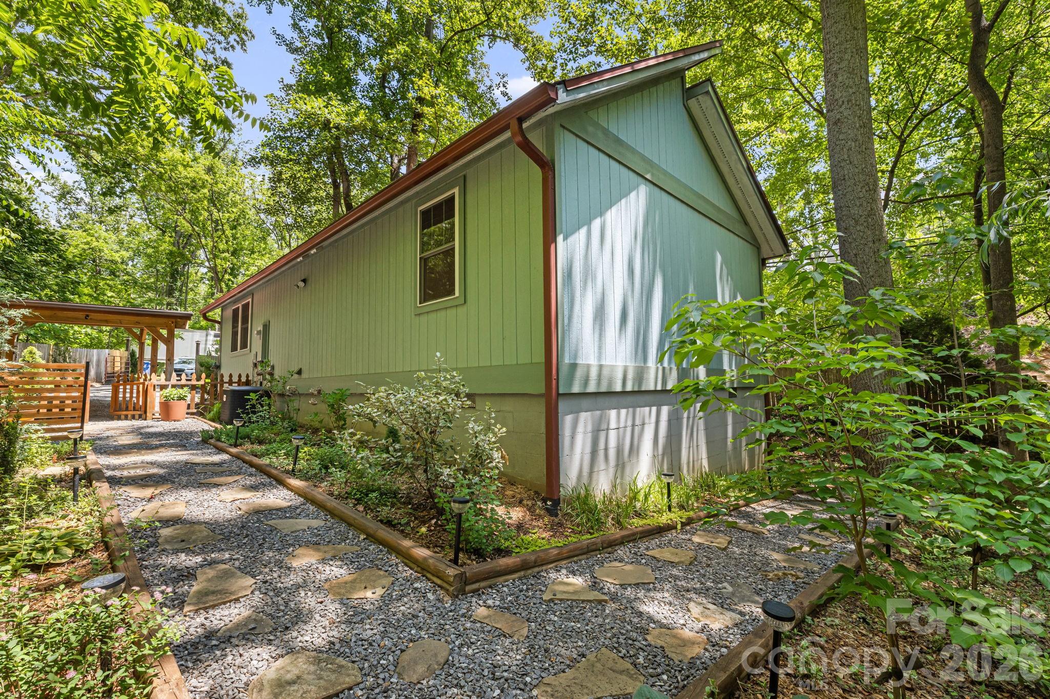 477 Governors View Road Asheville NC 28805