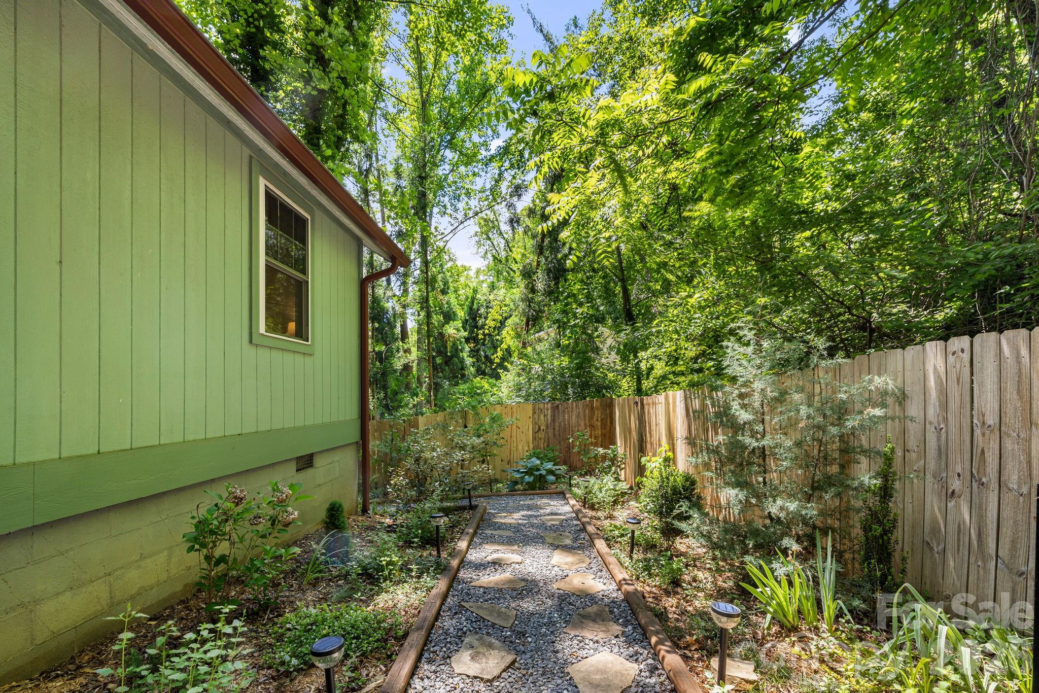 477 Governors View Road Asheville NC 28805