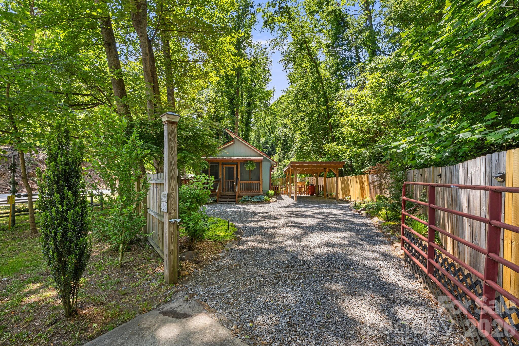 477 Governors View Road Asheville NC 28805