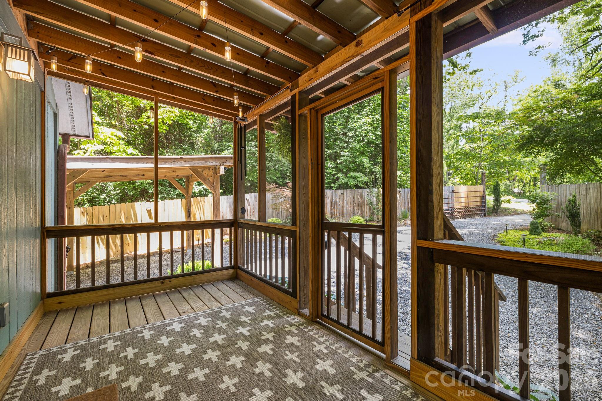477 Governors View Road Asheville NC 28805