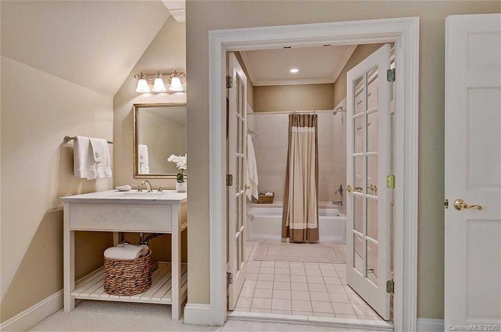 3912 Amyington Drive Charlotte NC 28226
