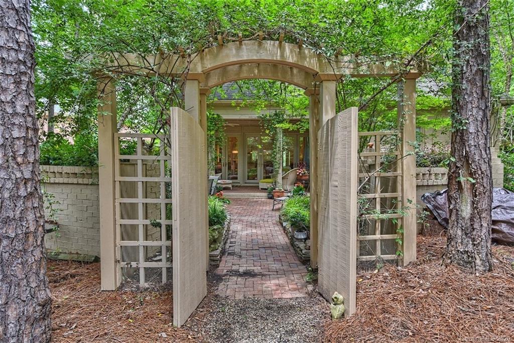 3912 Amyington Drive Charlotte NC 28226