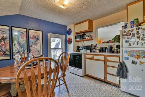 103 Third Street Black Mountain NC 28711