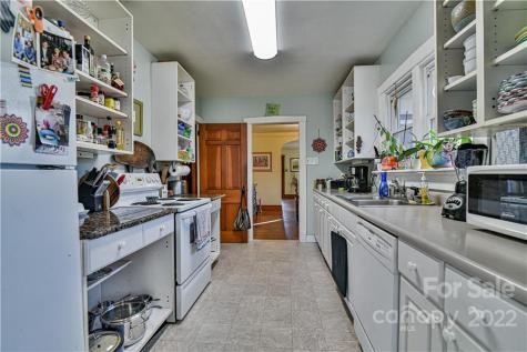 103 Third Street Black Mountain NC 28711