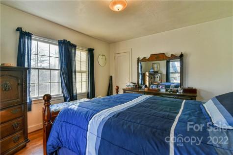 103 Third Street Black Mountain NC 28711