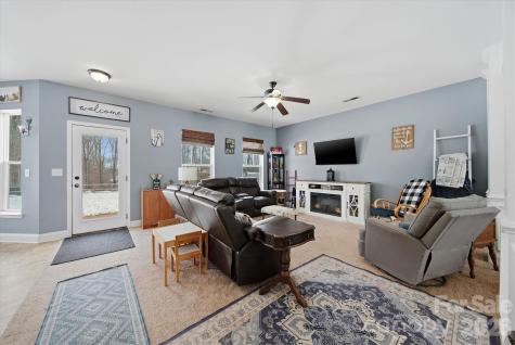 136 Mountain Island Drive Statesville NC 28677