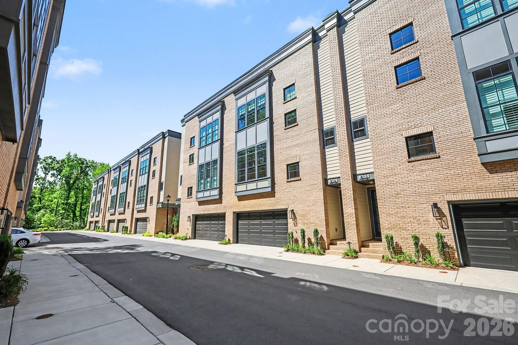 816 Madison Glen Lane Charlotte NC 28209