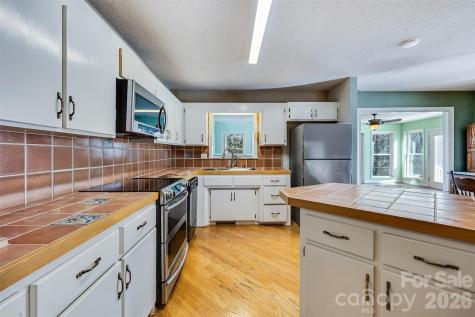 188 Oak Forest Circle Gaffney SC 29341