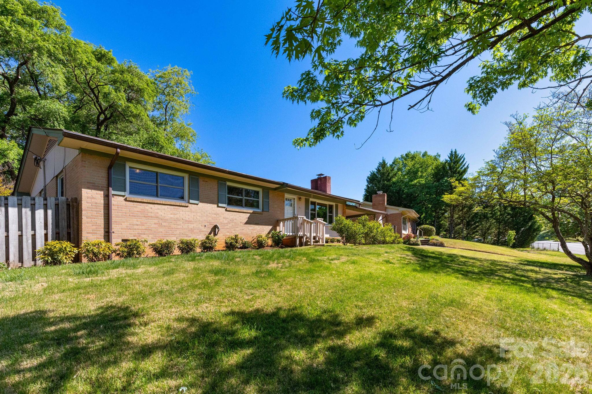 40 Wagon Road Asheville NC 28805