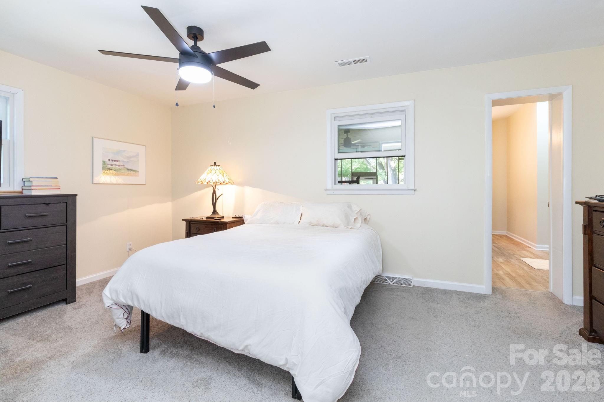 40 Wagon Road Asheville NC 28805